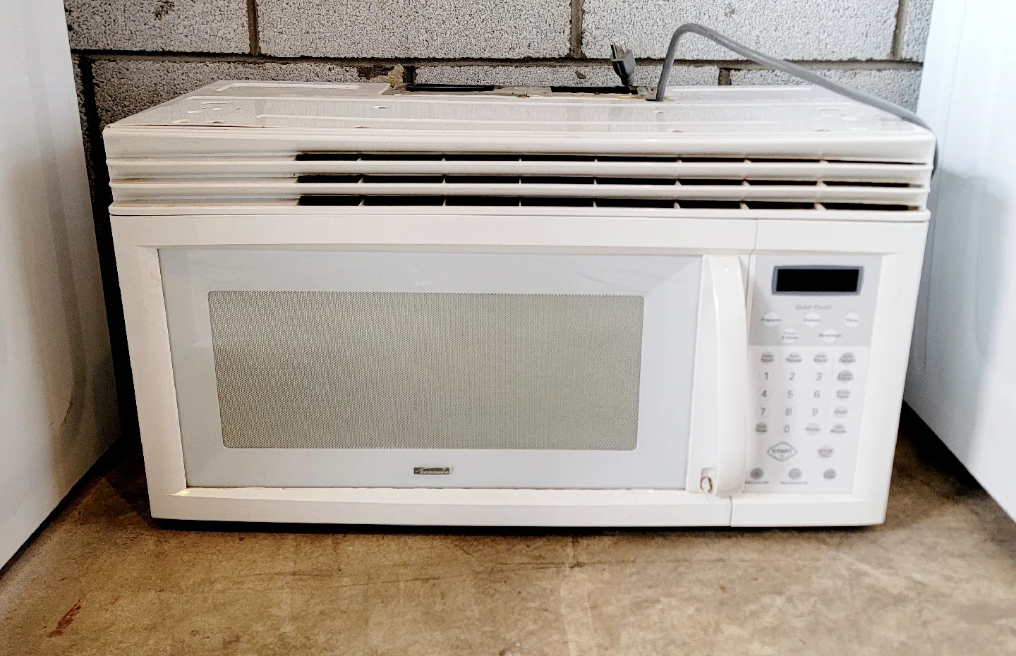 KENMORE MICROWAVE OVEN EXCELLENT CONDITION AND VERY CLEAN image indicator(2)