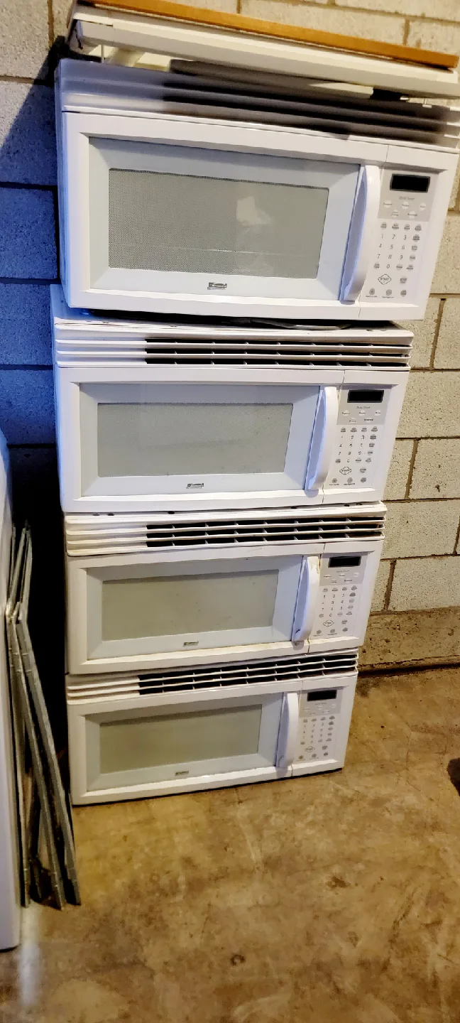 KENMORE MICROWAVE OVEN EXCELLENT CONDITION AND VERY CLEAN image indicator(8)