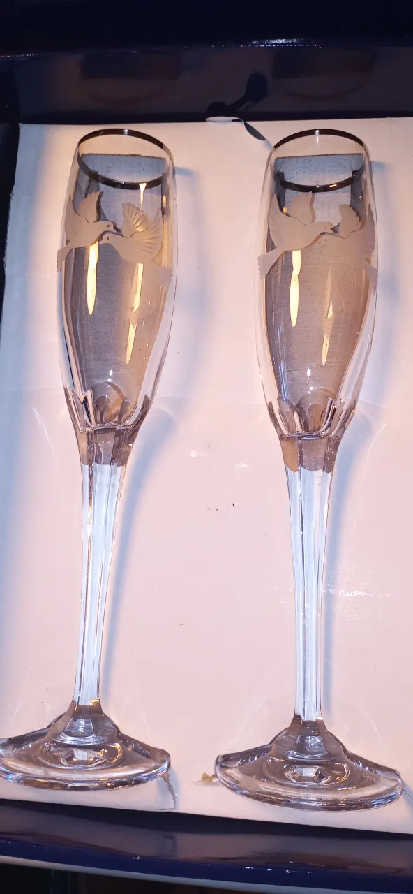 Mikasa Champagne Flutes - Set of 2 image indicator(5)