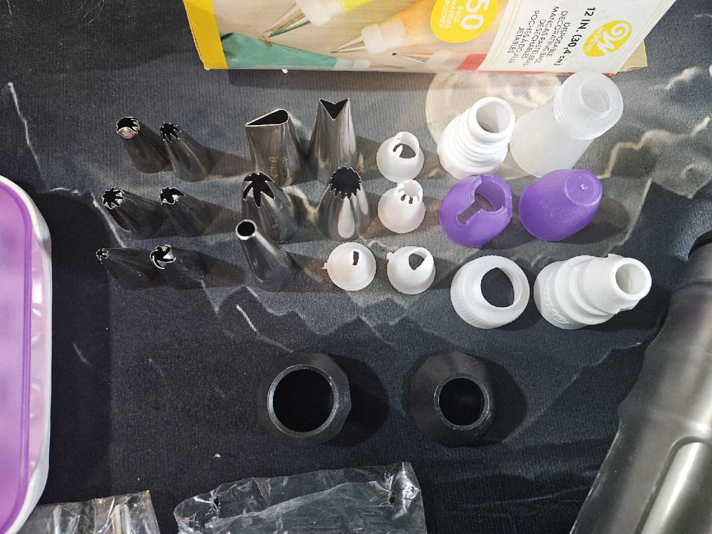 Wilton Cake Decorating Tips Set - photo 5