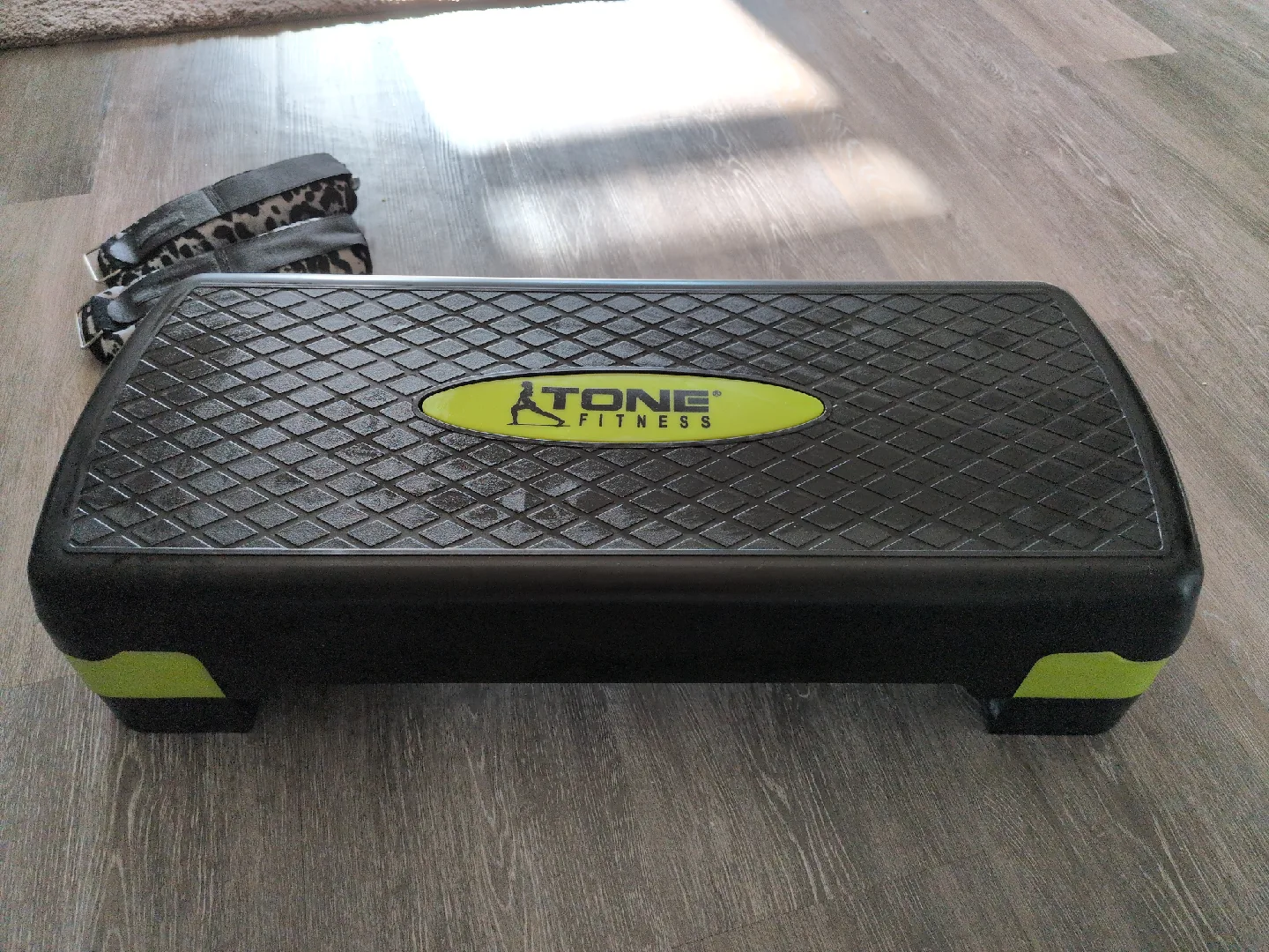 Tone Fitness Step Aerobic & Jessica Simpson Ankle Weights thumbnail