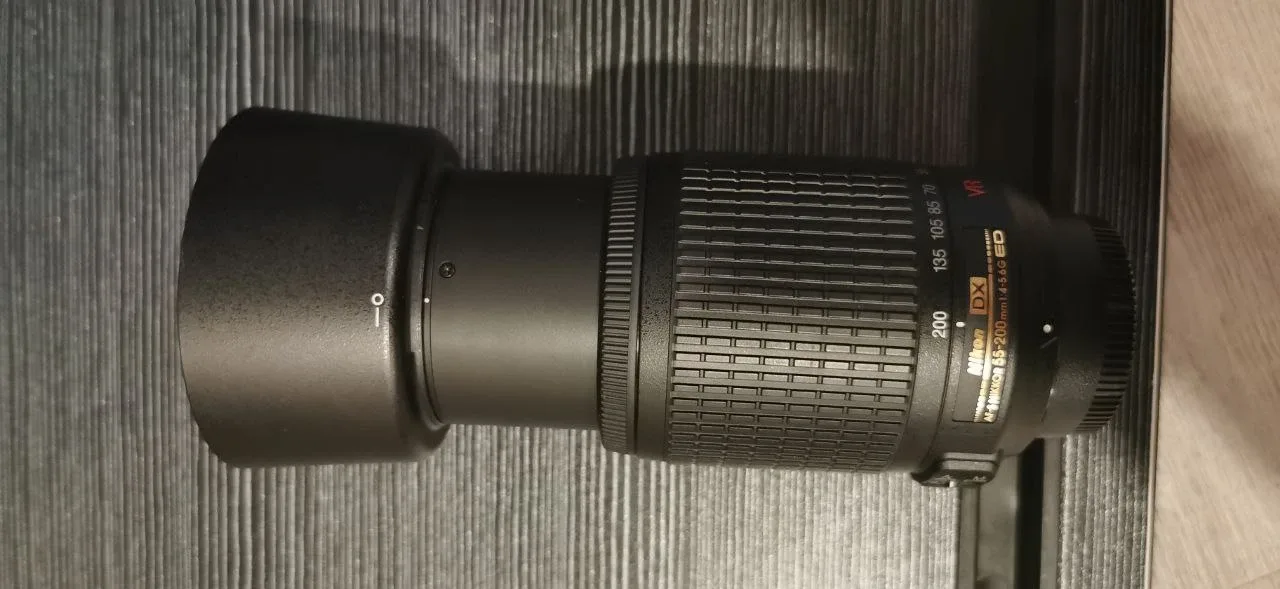 Nikon D3100 Camera with Two Lenses image indicator(8)