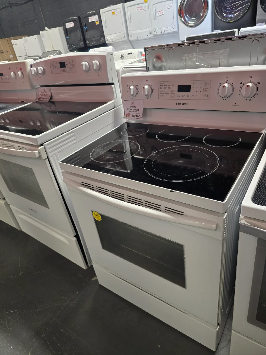 Samsung Ceramic Top Range Stove thumbnail
