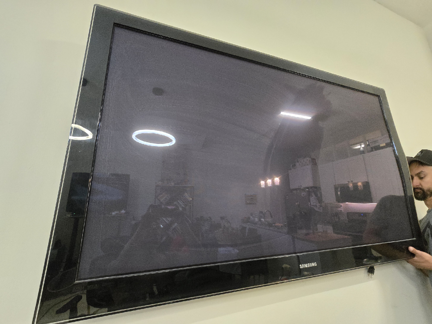 Samsung Plasma TV PN63B650T2F 63 inch