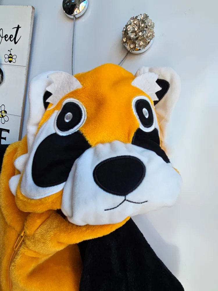 Red Panda - Size 90/52, free with other Halloween purchase image indicator(2)