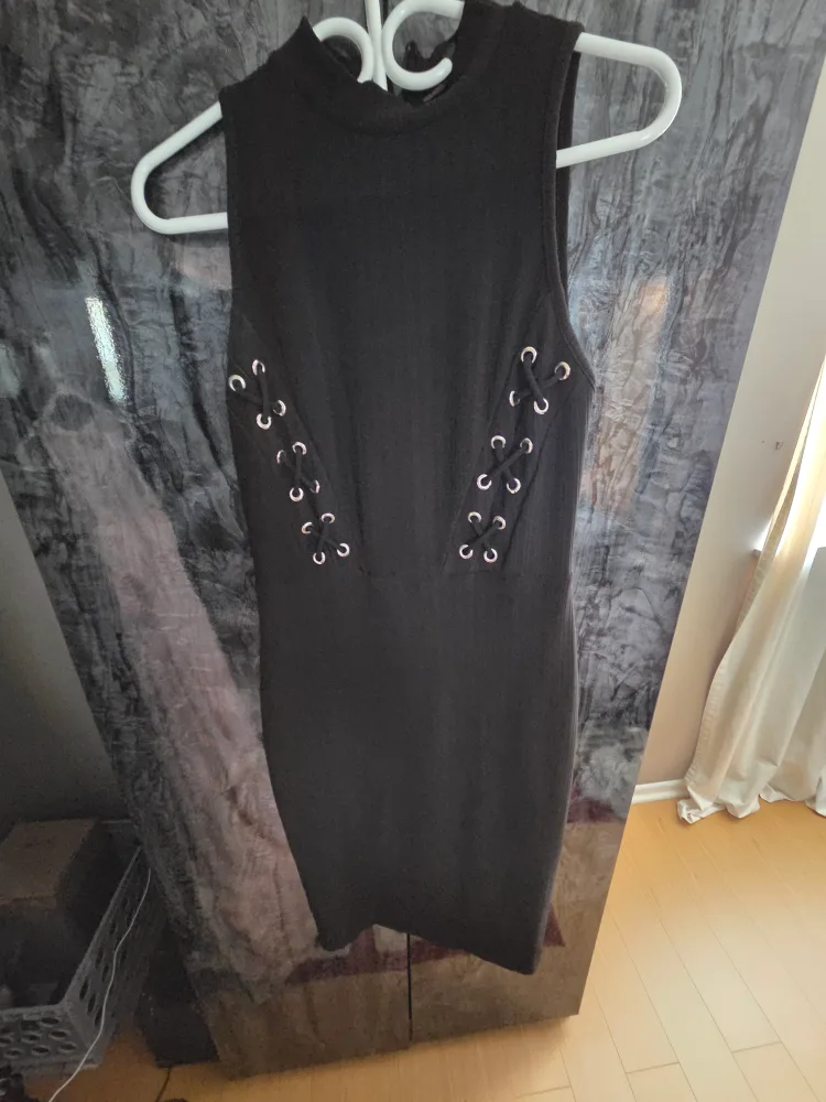 FREE Dynamite bodycon dress, size M thumbnail
