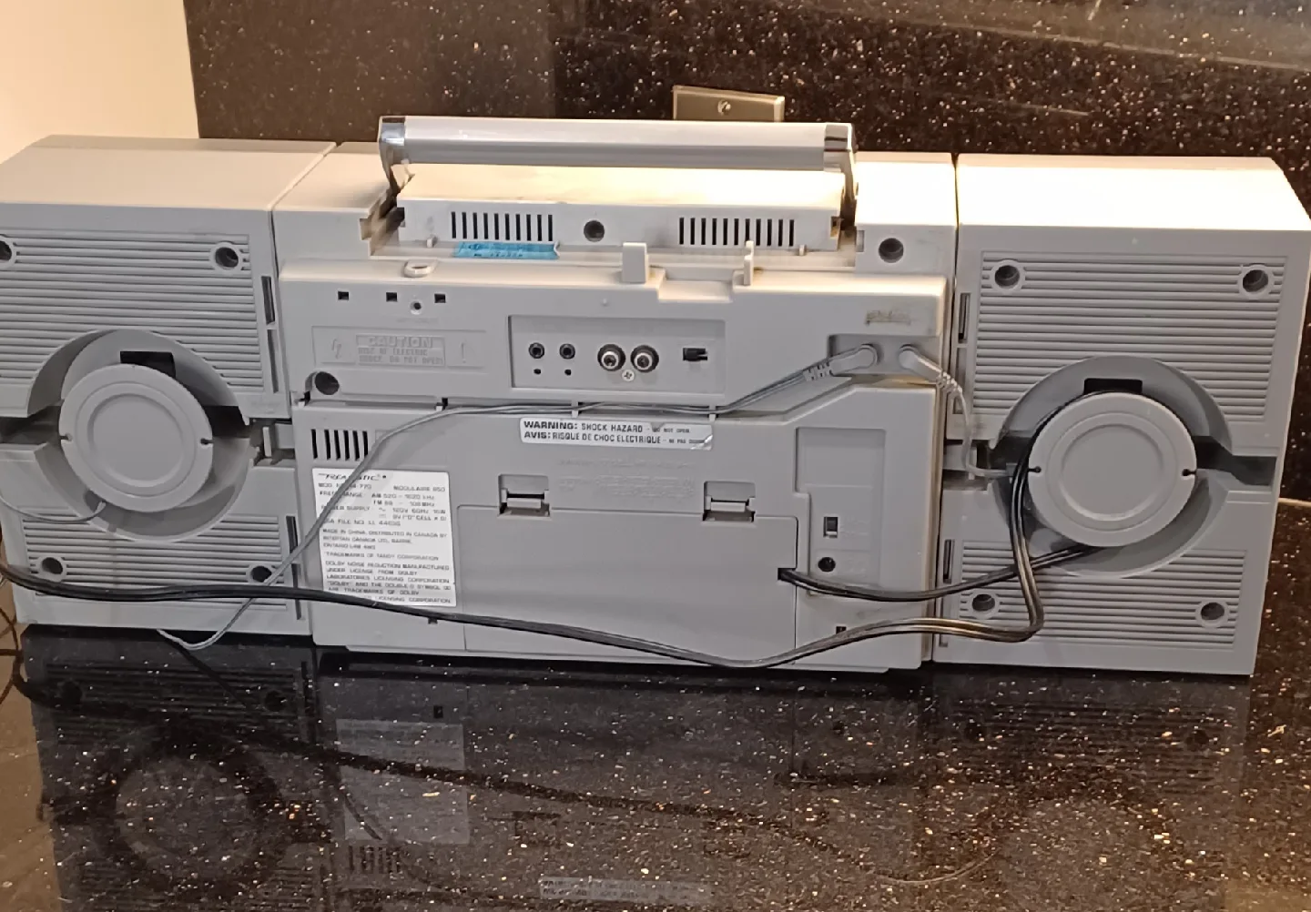 Realistic Modulaire 850 AM/FM Stereo Radio Cassette Recorder image indicator(6)