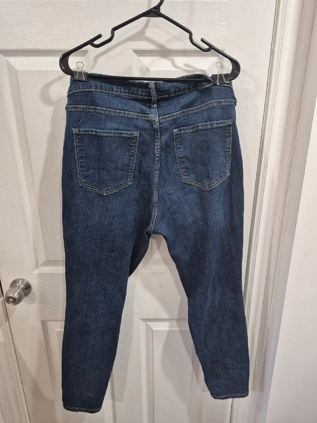 Old Navy Rockstar Super Skinny Jeans - Size 16 Short image indicator(2)