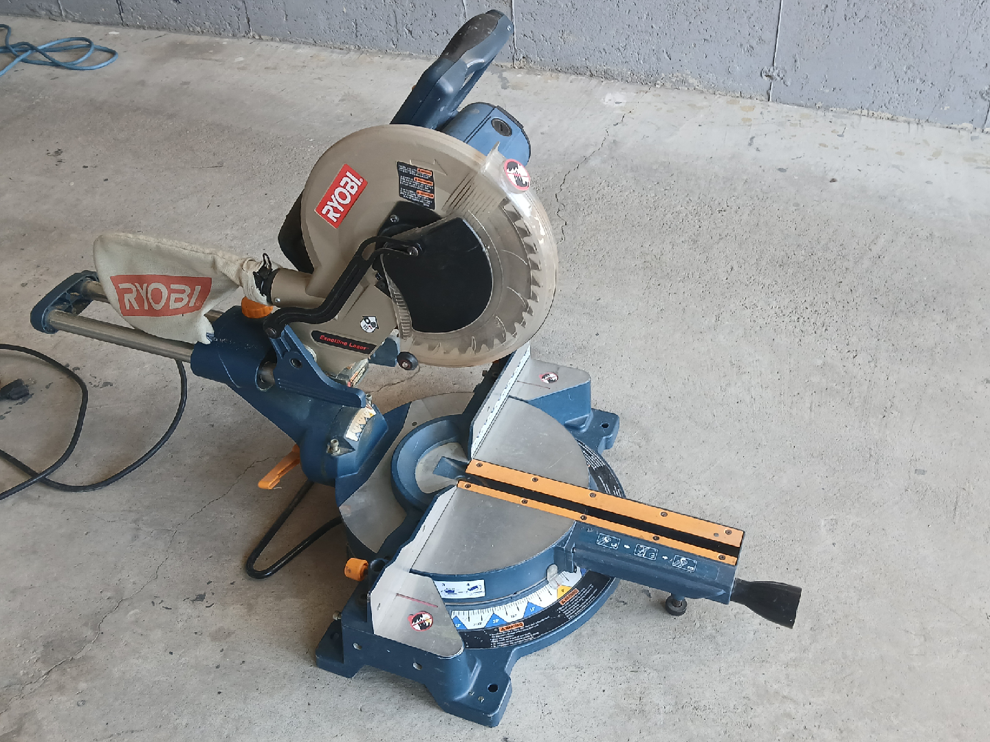 Ryobi Miter Saw - photo 3