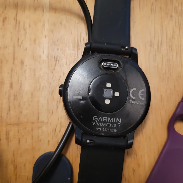 Garmin Vivoactive 3 Smartwatch with extra bands image indicator(2)
