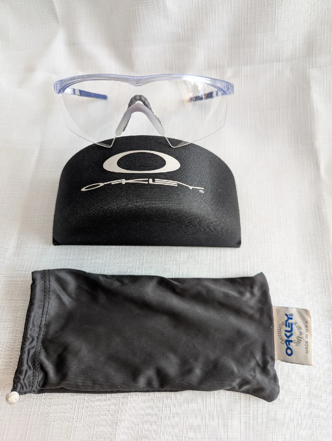 Oakley clear Software glasses with blue arms & Case image indicator(3)