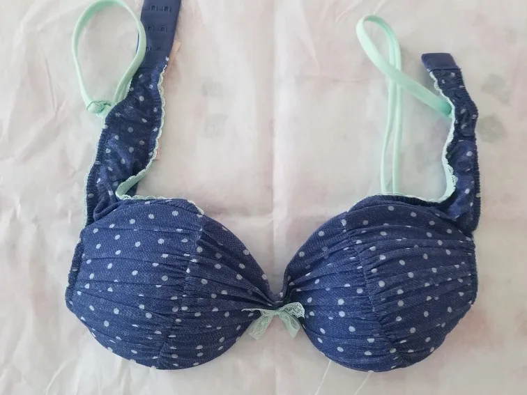 Victoria's Secret Bra image indicator(2)