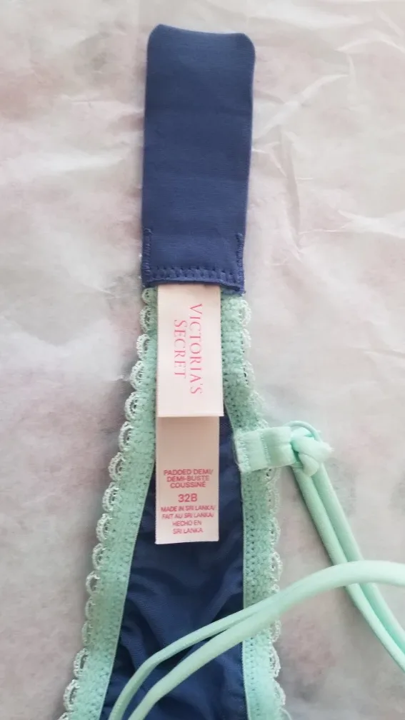 Victoria's Secret Bra image indicator(8)