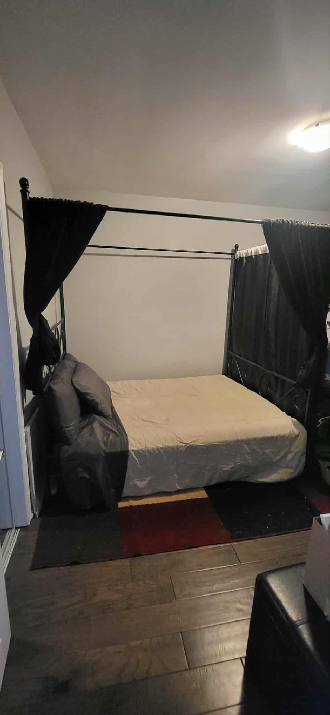 Black Metal Bed Frame - double - photo 2