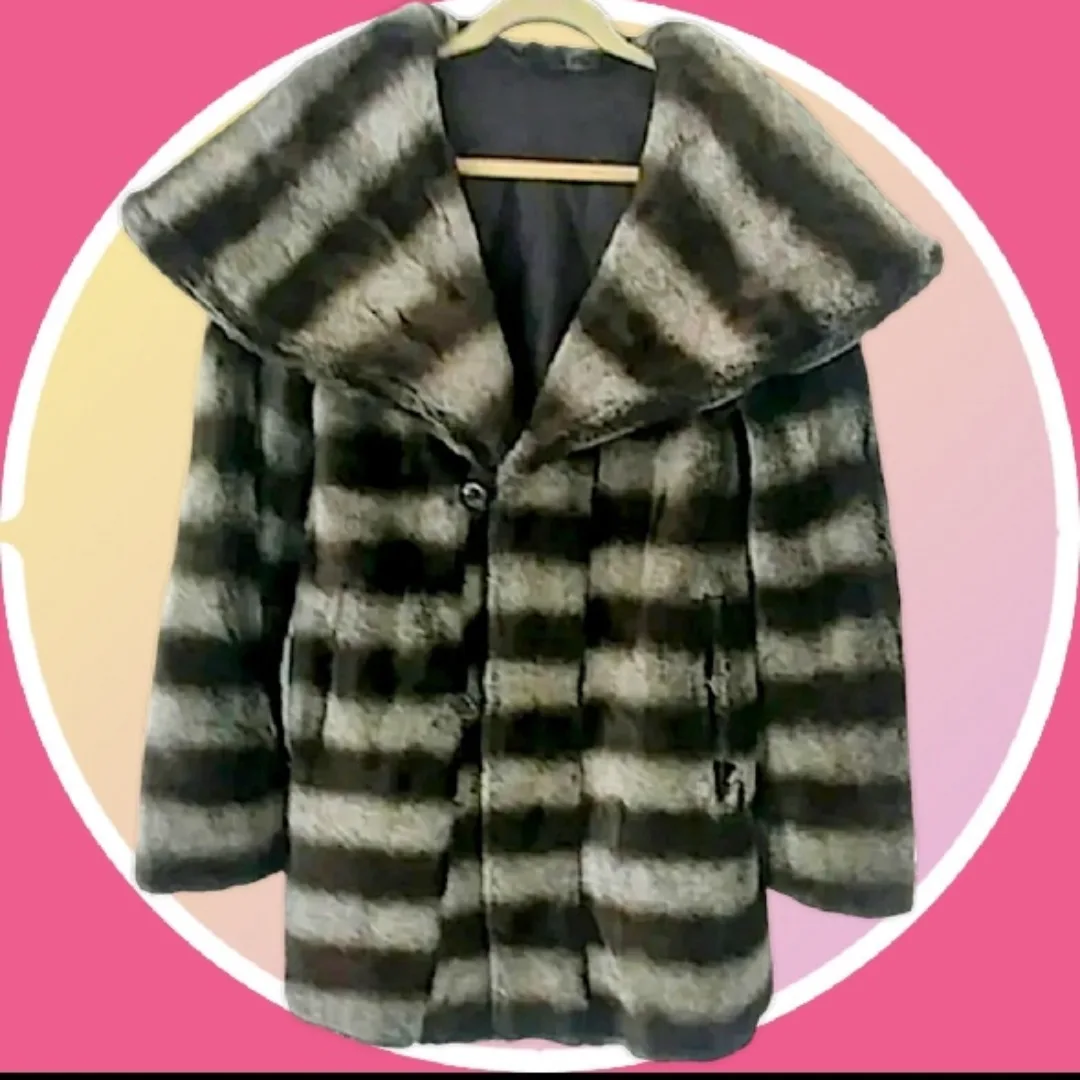 Luxury Faux Fur / Leather Reversible Illusions Sherri Cassin image indicator(8)