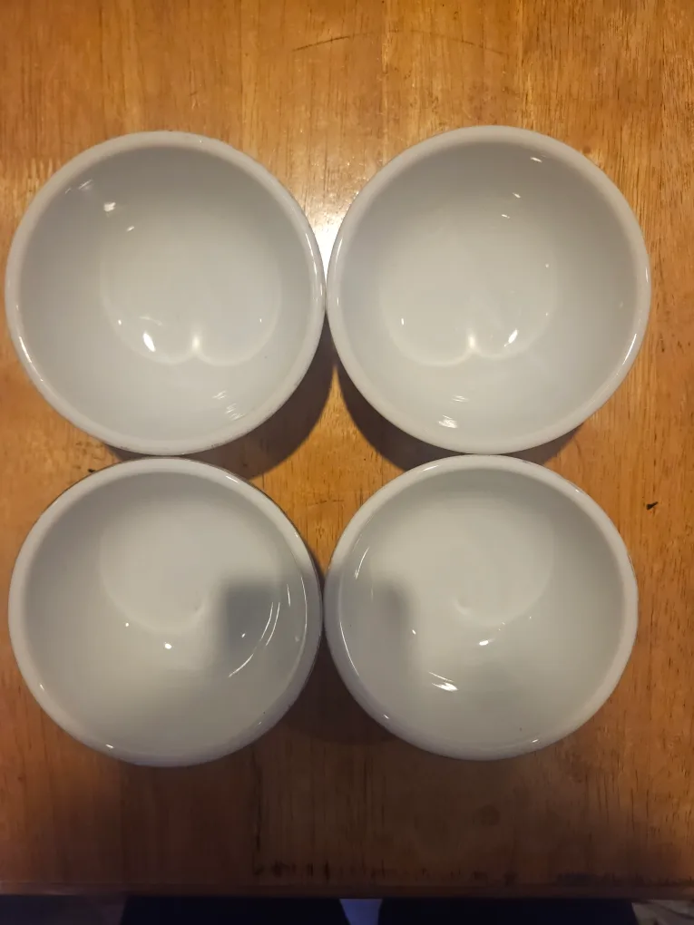 Set of 4 Ceramic China Bowls image indicator(3)
