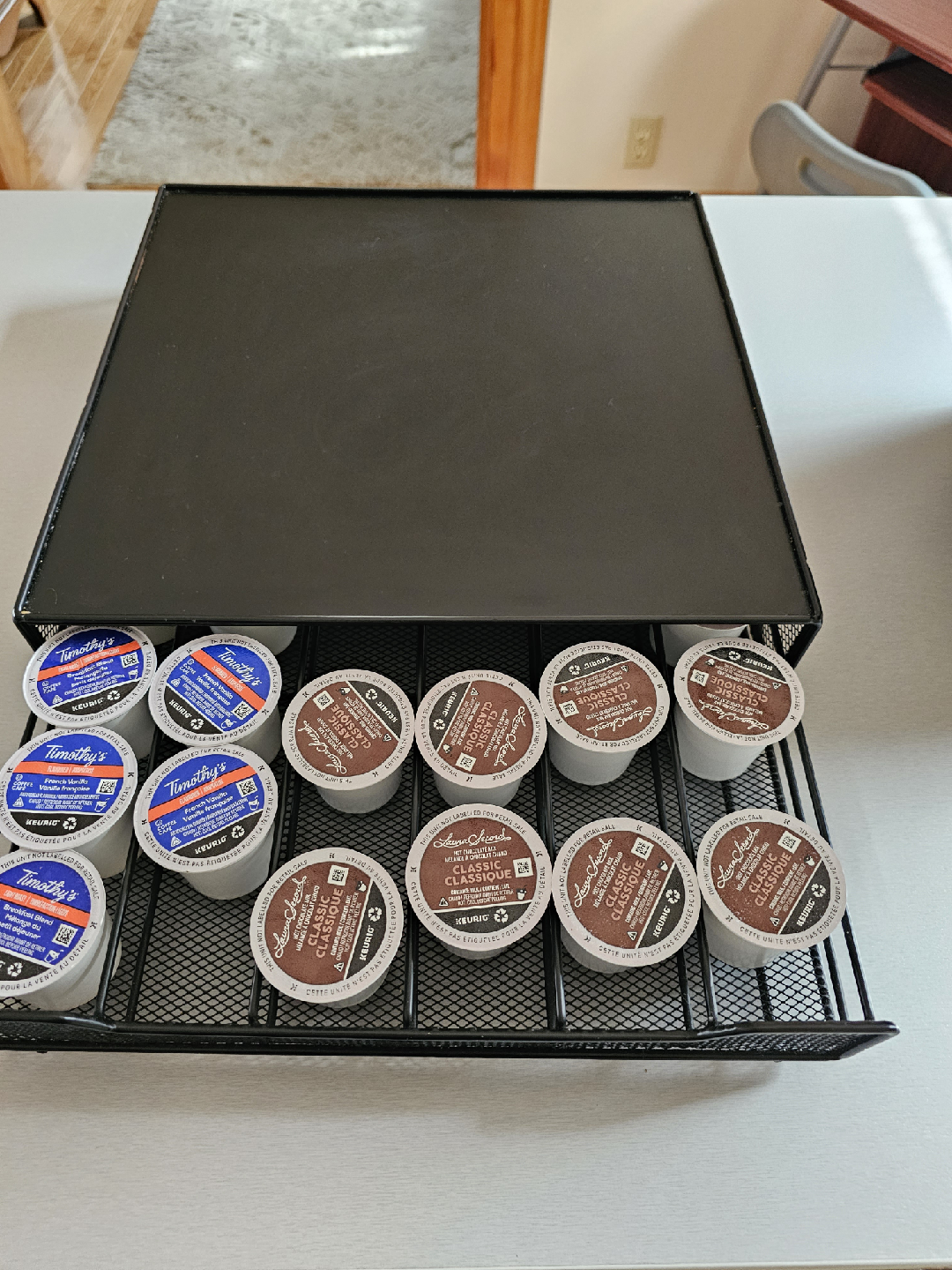 Keurig Coffee Maker with K-Cup Holder - photo 4
