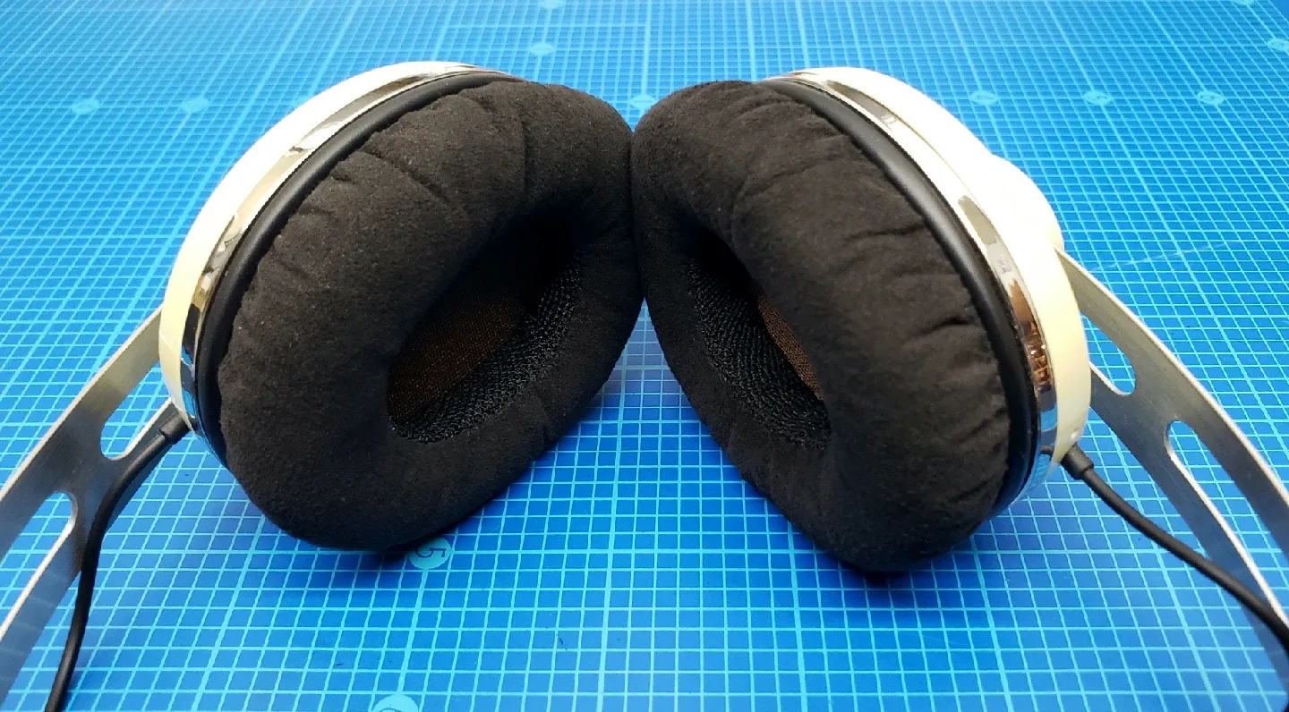 Sennheiser Momentum On-Ear Headphones image indicator(7)