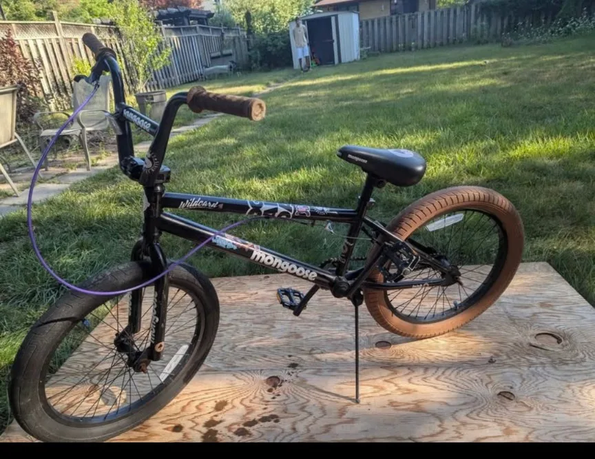 Mongoose Wildcard BMX Bike image indicator(3)