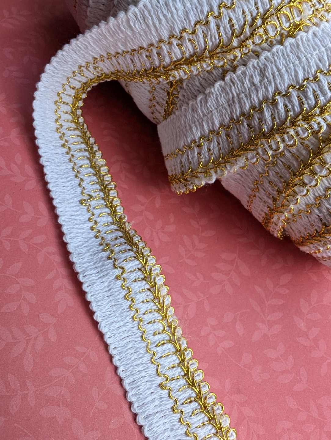 White & Gold Decorative Trim - 9 yards - photo 4