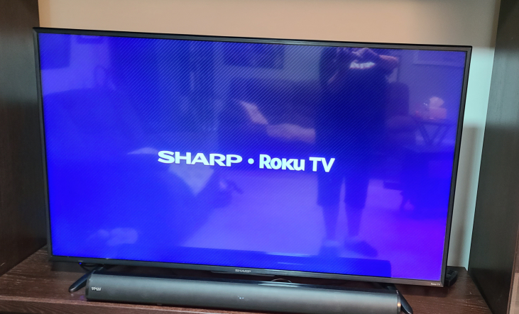 Sharp Roku Smart TV 55" - photo 4