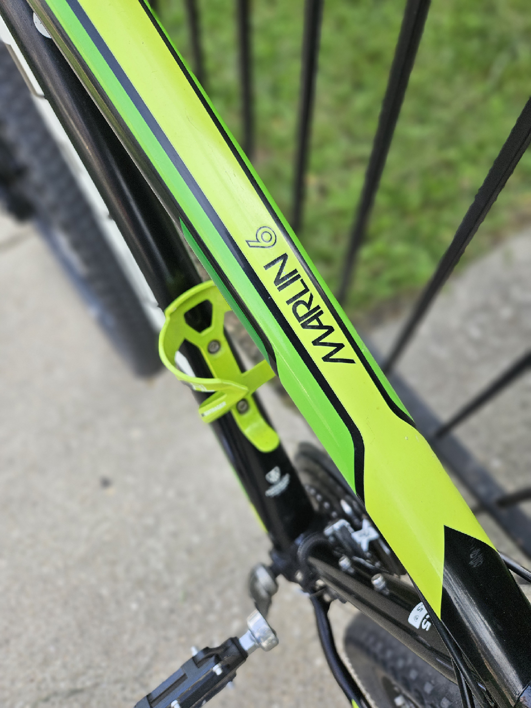 Trek Marlin 6 Mountain Bike - photo 2