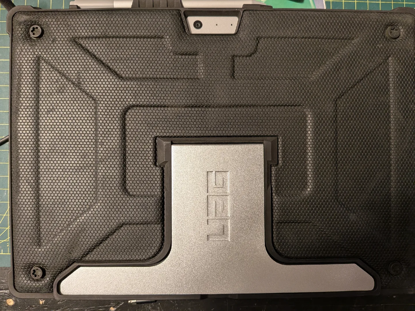 256GB Surface Pro with accessories, Windows 11 image indicator(4)