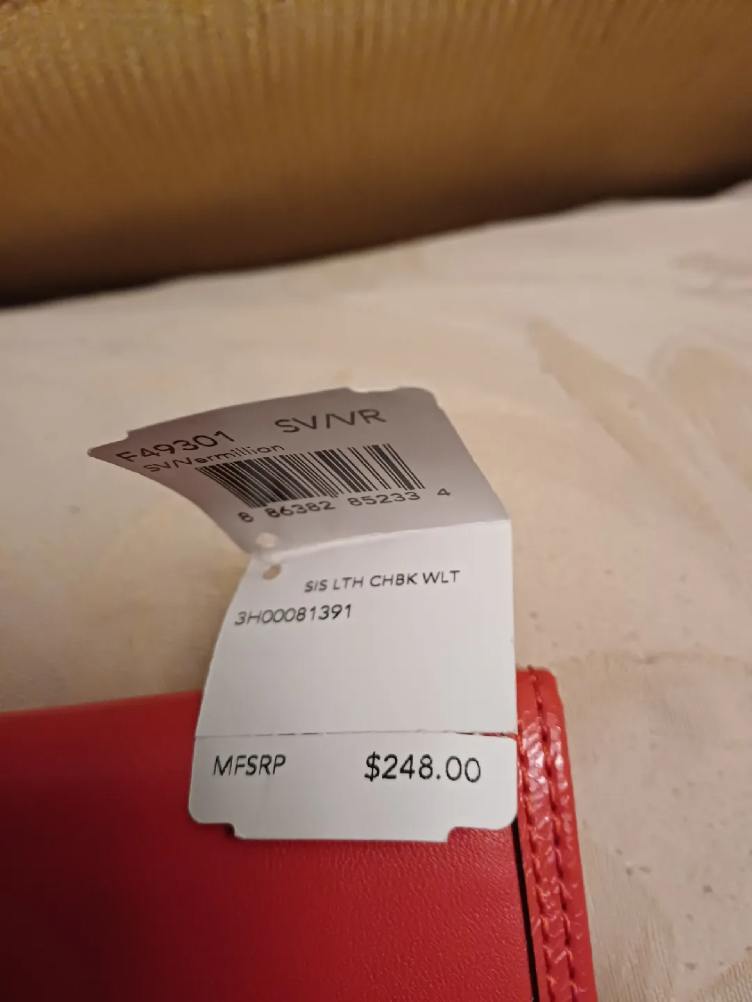 Coach SV/Vermilion Leather Wallet image indicator(2)