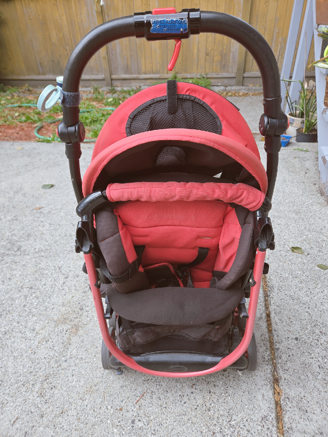 Graco Stroller - Red & Black - photo 4
