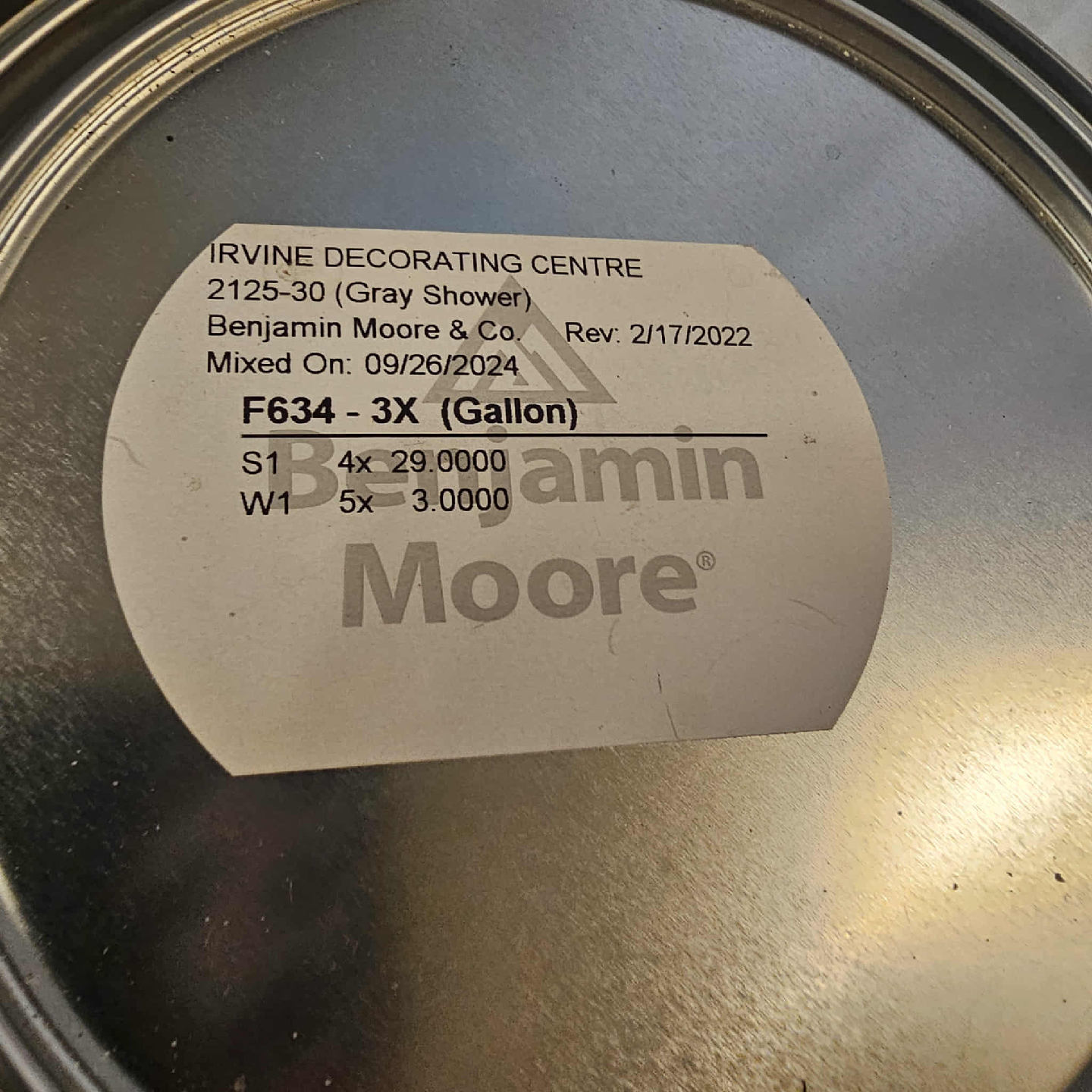 2 Gray Shower Benjamin Moore Aura Exterior Acrylic Paint - photo 2