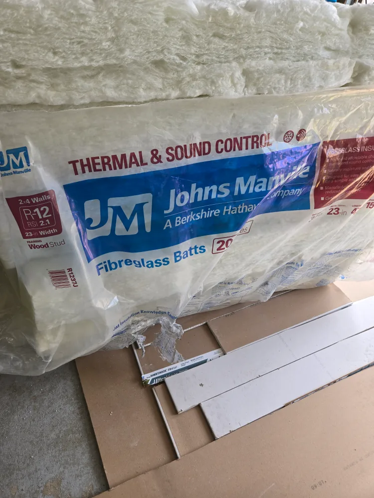 Construction Insulation & Drywall Pieces thumbnail