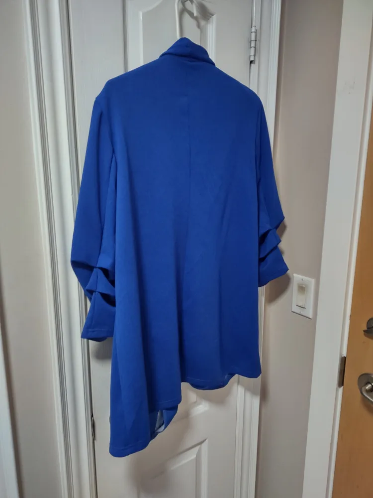 women's Blue Blazer - Size M image indicator(2)