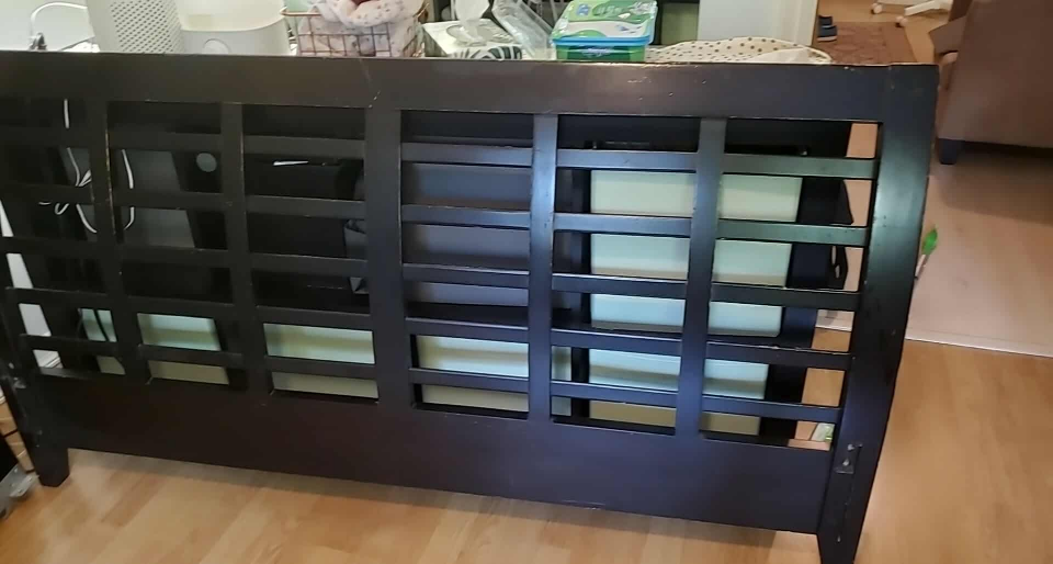 Dark Brown Queen Size Bed Frame - PICK UP ONLY - photo 3