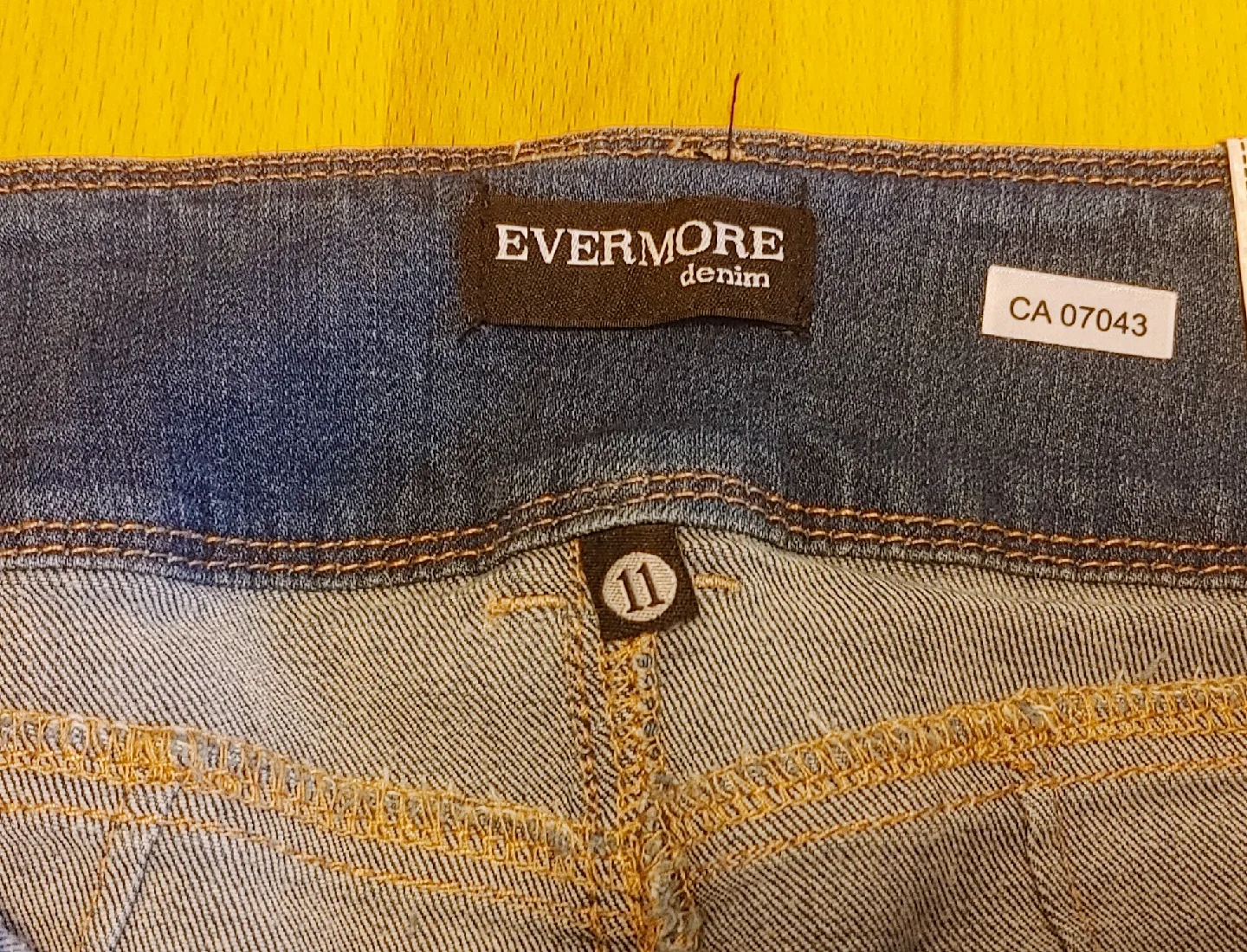 Evermore Denim Crop Skinny Jeans - Size 11 image indicator(8)