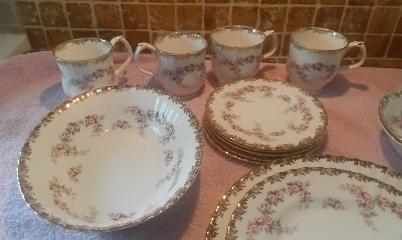 Collection of Royal Albert "Dimity Rose "  items - photo 2