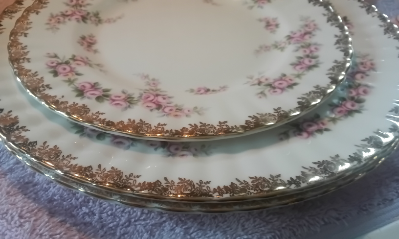 Collection of Royal Albert "Dimity Rose "  items - photo 3