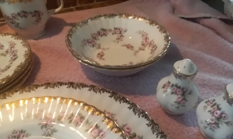 Collection of Royal Albert "Dimity Rose "  items image indicator(5)