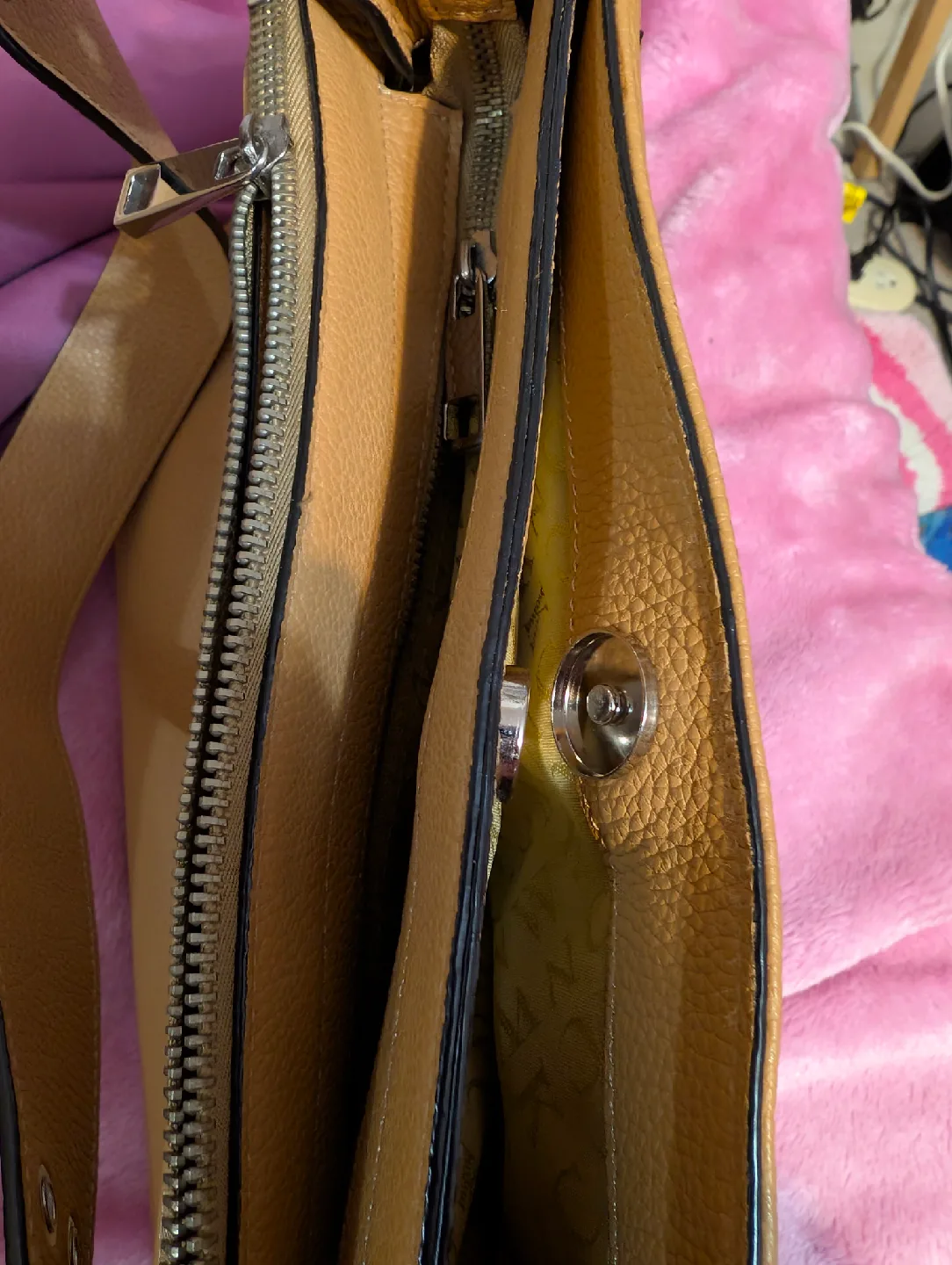 CNKW Beige Durable Leather Shoulder Bag (12"x9.5"x2") image indicator(7)