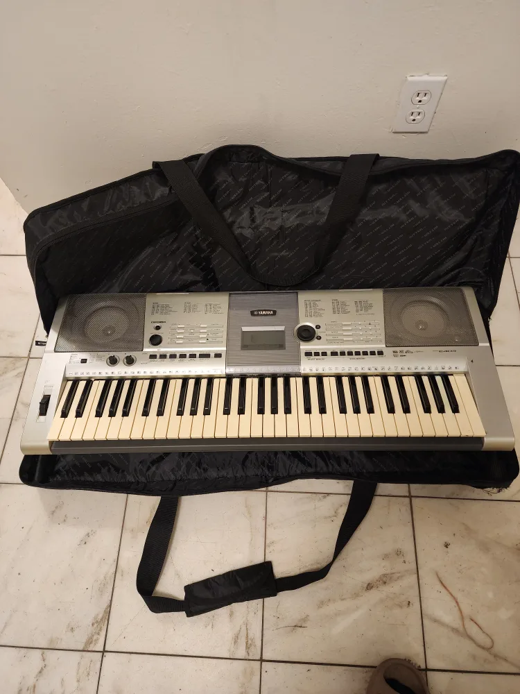 Yamaha PSR-E403 Keyboard with Ritter Gig Bag image indicator(2)