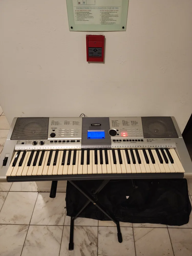 Yamaha PSR-E403 Keyboard with Ritter Gig Bag image indicator(8)