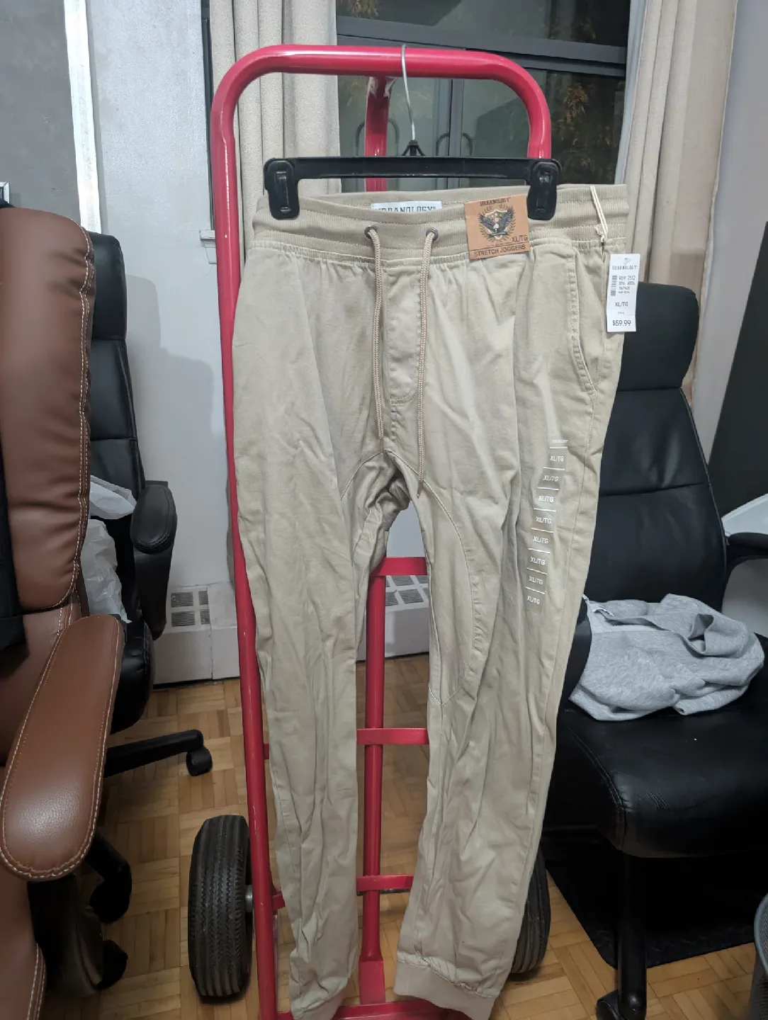 XL/ XXL Shorts/Joggers/Shirts - New With Tags image indicator(4)