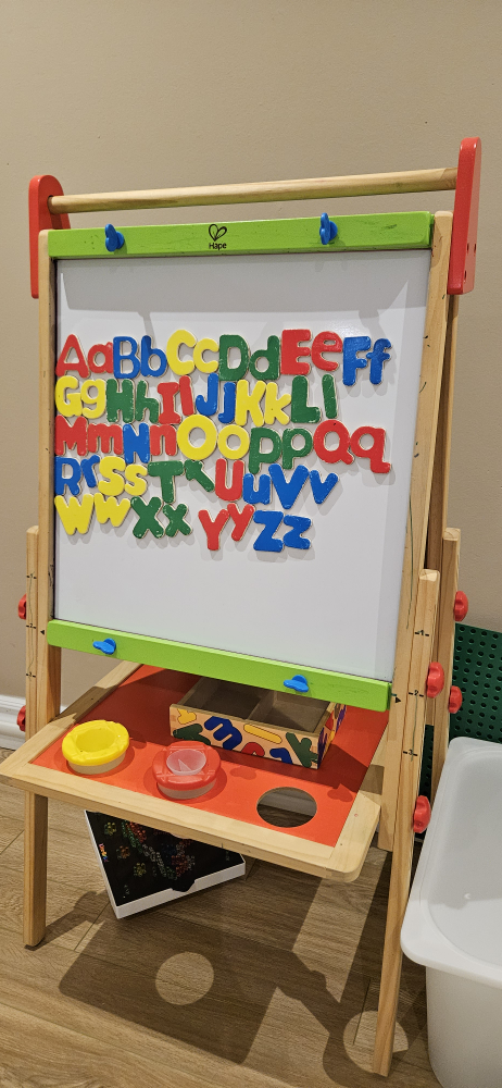 Hape Easel with Magnetic Letters