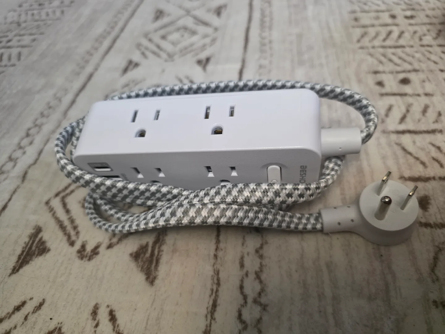 BESHON Power Strip with Woven Extension Cord thumbnail