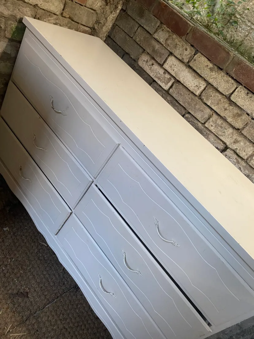 White 6-Drawer Dresser: wood! image indicator(2)