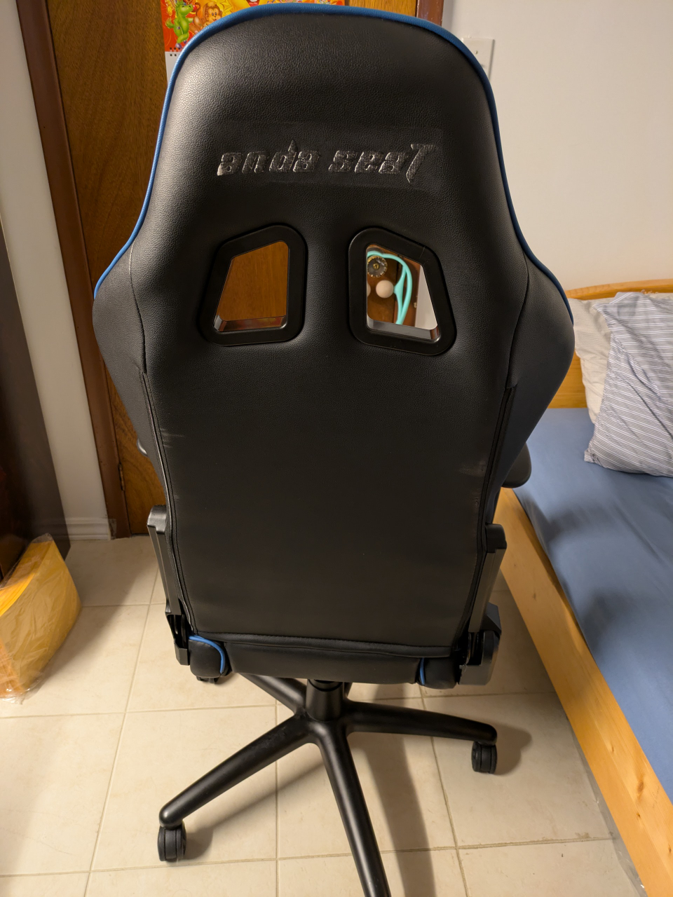 Anda Seat Gaming Chair - Black & Blue - photo 4