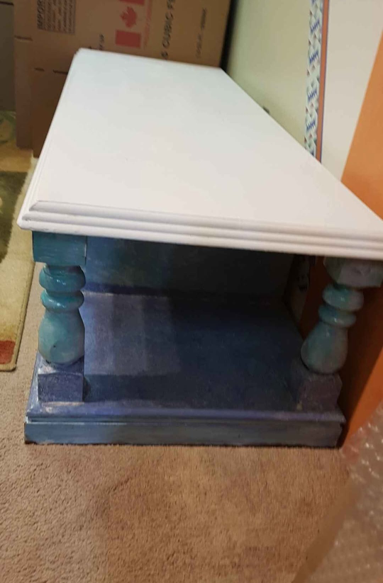 5 feet long Solid wood coffee table. - photo 3