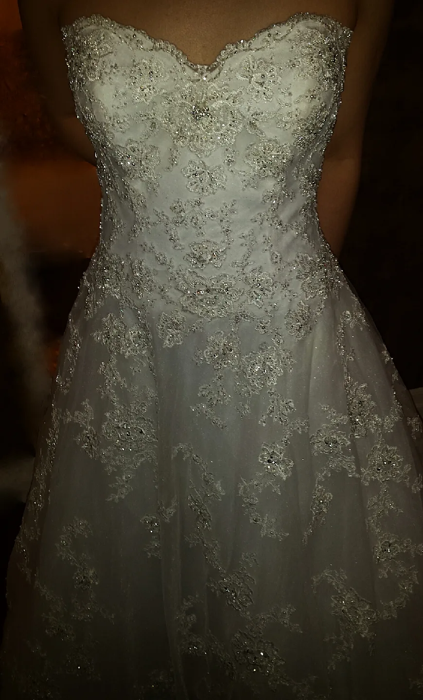 White Wedding Dresses image indicator(8)