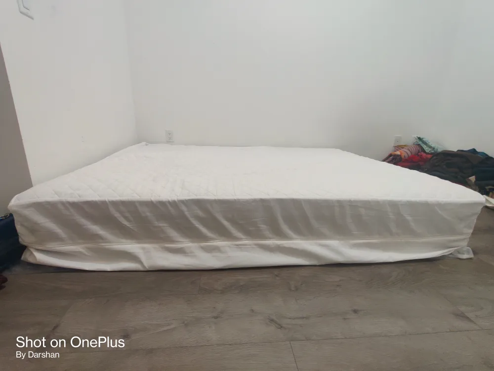 Brand new rarely used white mattress image indicator(2)