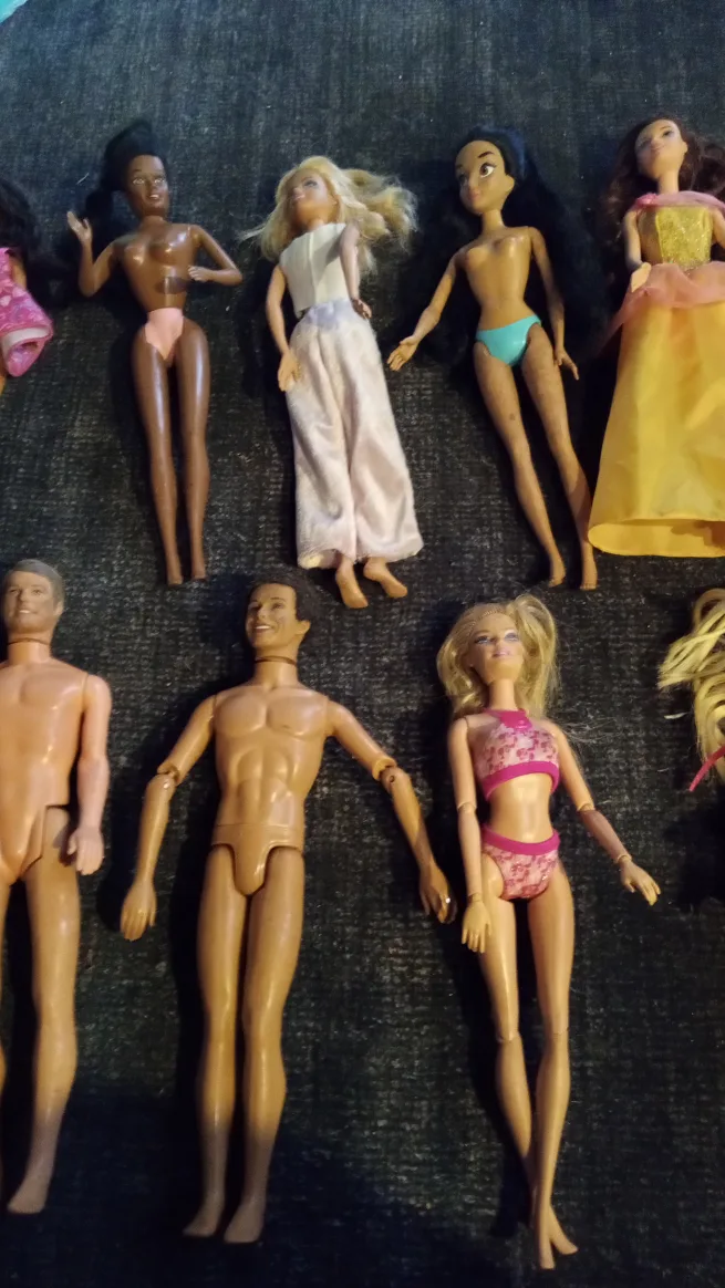 Barbie and Ken, dolls image indicator(2)