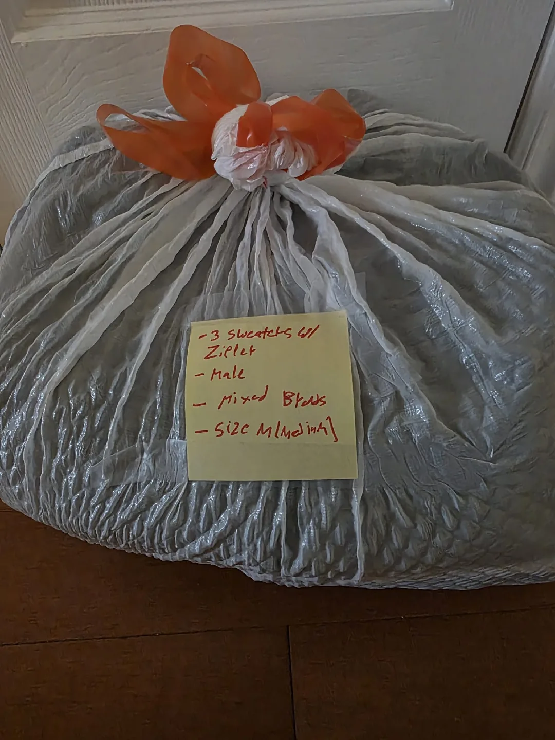 Sweaters w/ Zipper - Mixed Blends - Size M (Male) image indicator(2)